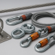 materiales para líneas de vida mostrando cables de acero, anclajes certificados y conectores de seguridad